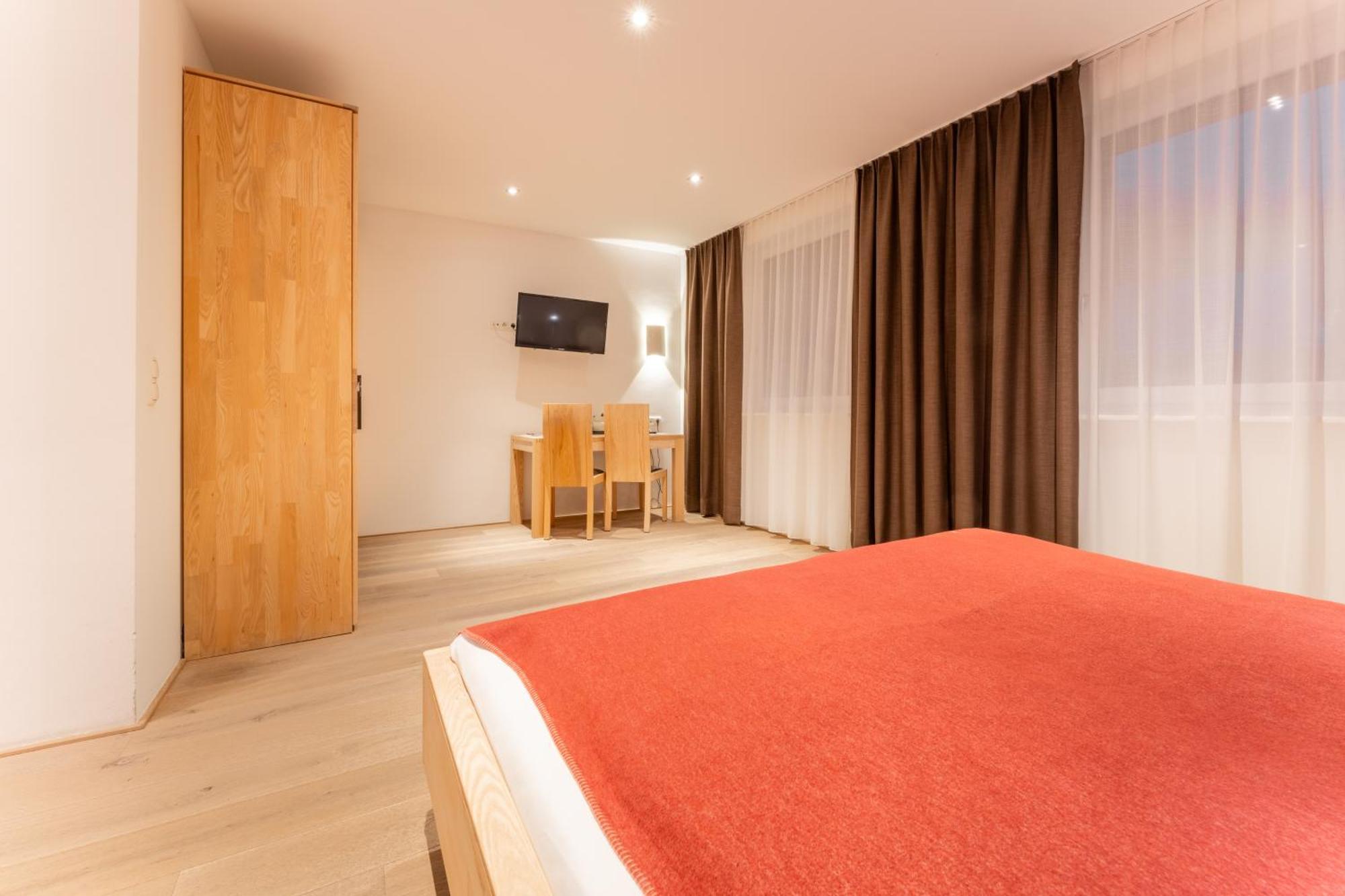 Aparthotel Alpinresort ダーミュルス エクステリア 写真