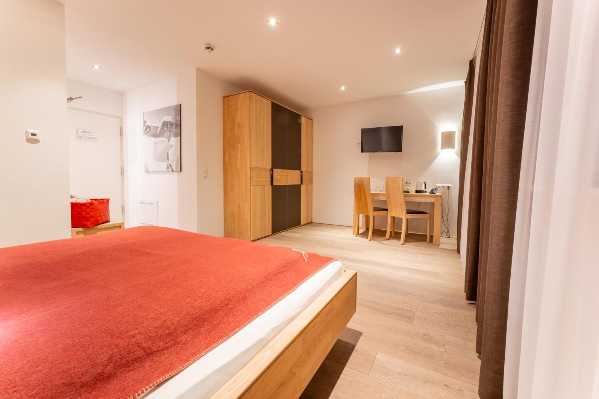 Aparthotel Alpinresort ダーミュルス エクステリア 写真