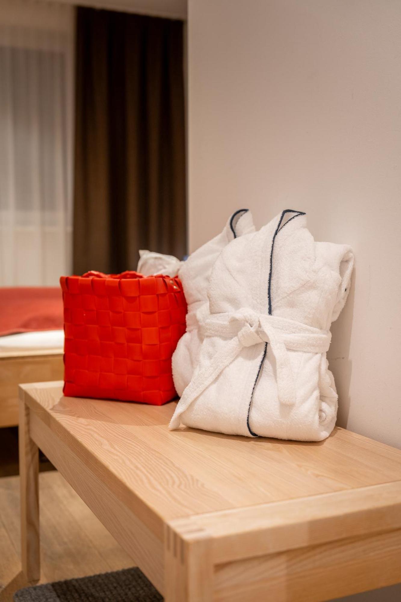 Aparthotel Alpinresort ダーミュルス エクステリア 写真