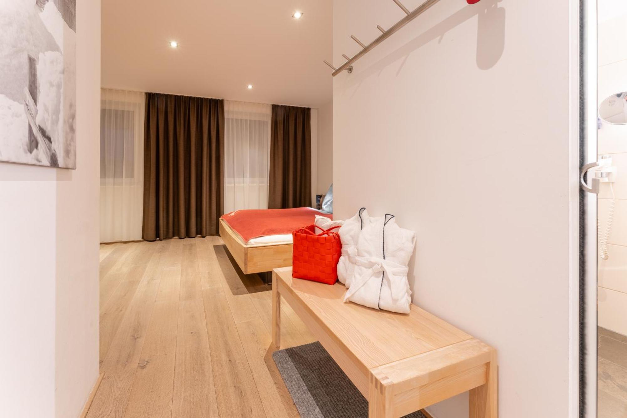 Aparthotel Alpinresort ダーミュルス エクステリア 写真